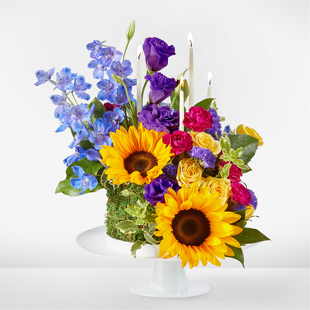Star of the Day Floral Cake – Le Fleur Llc, Pelham AL
